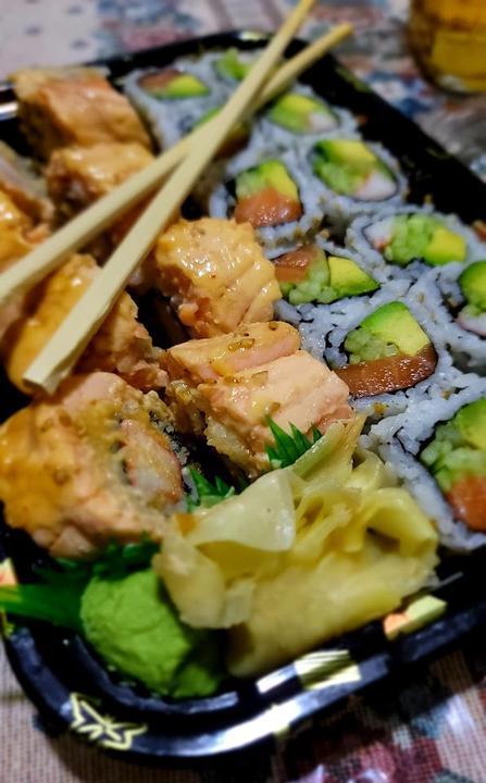 Naniwa Sushi & More